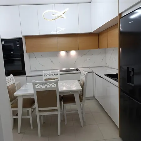 El- Er Apartament's Daire Tiran